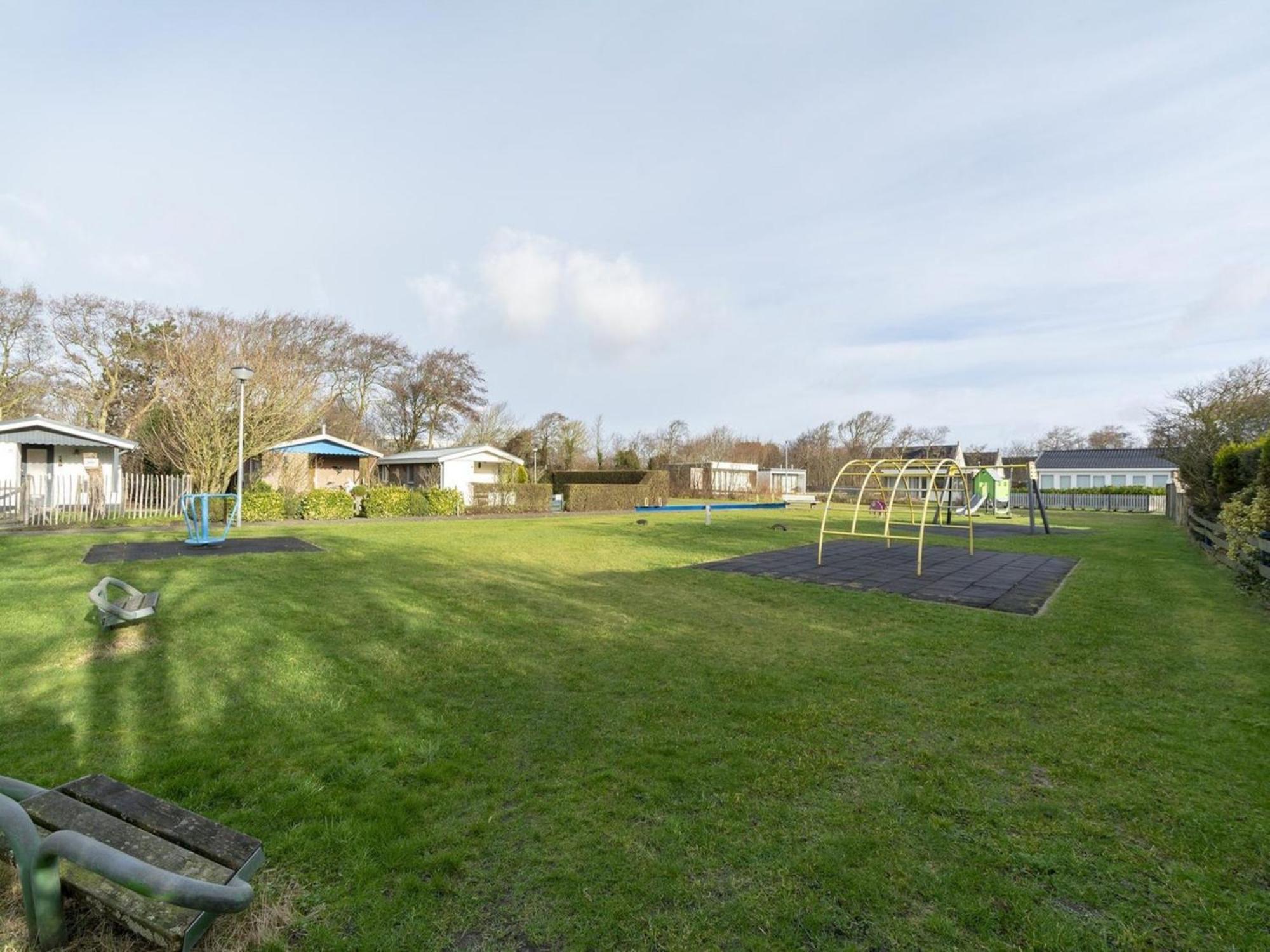 Holiday Home With Playground Callantsoog Kültér fotó